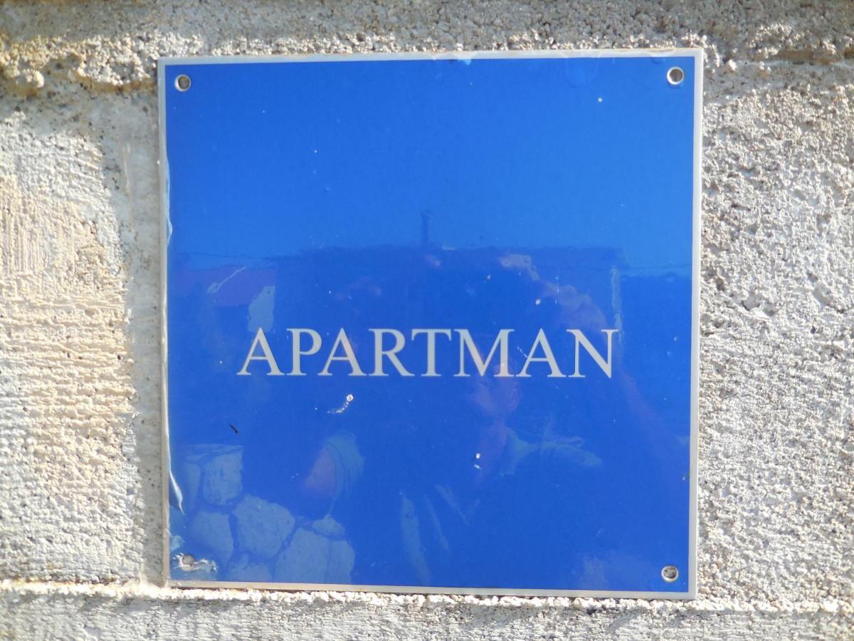 Apartments Ivica Lupic Kampor Luaran gambar