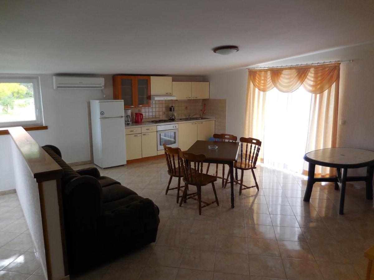 Apartments Ivica Lupic Kampor Luaran gambar